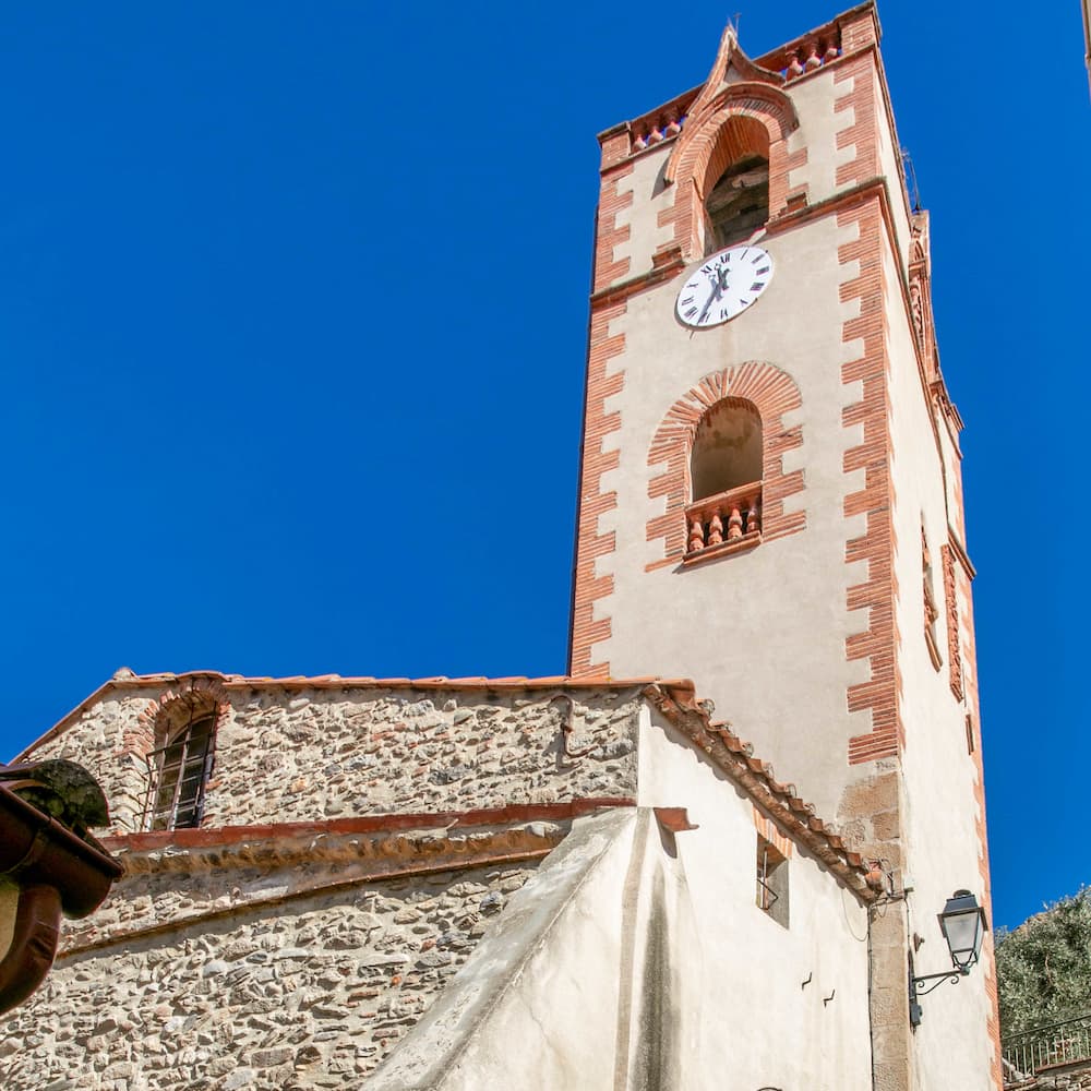 Eglise notre dame de l'assomption à rodes en roussillon conflent dans les pyrénées orientales