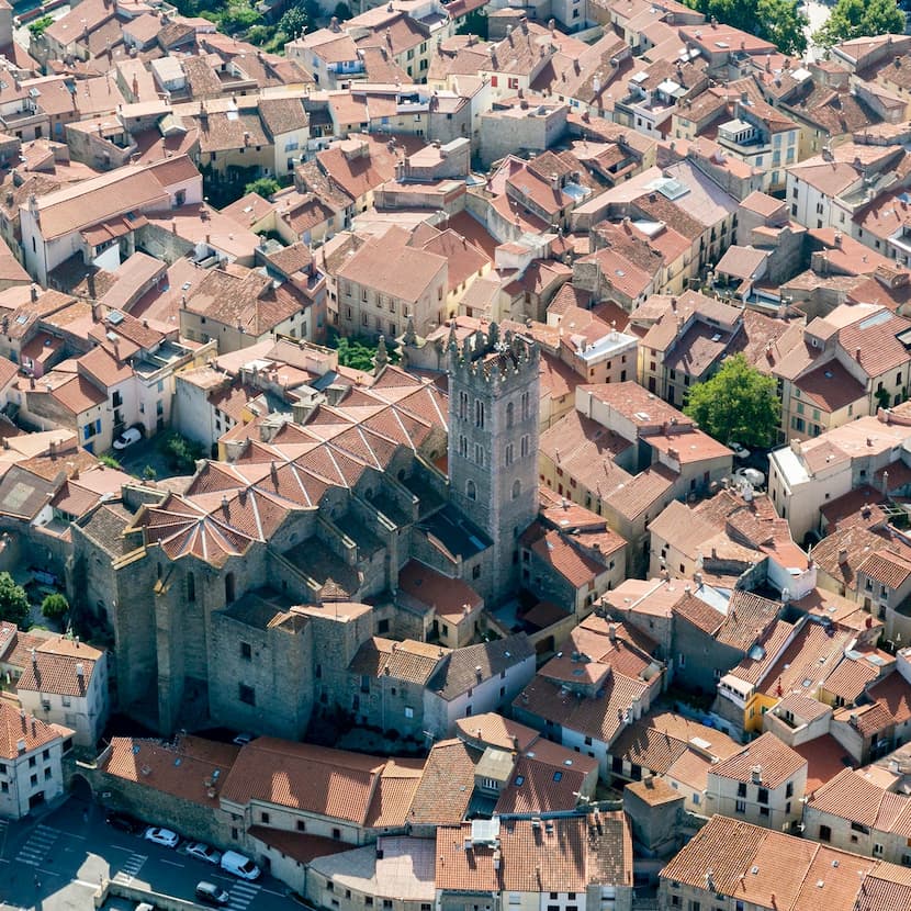 Centre ancien d'ille sur Têt