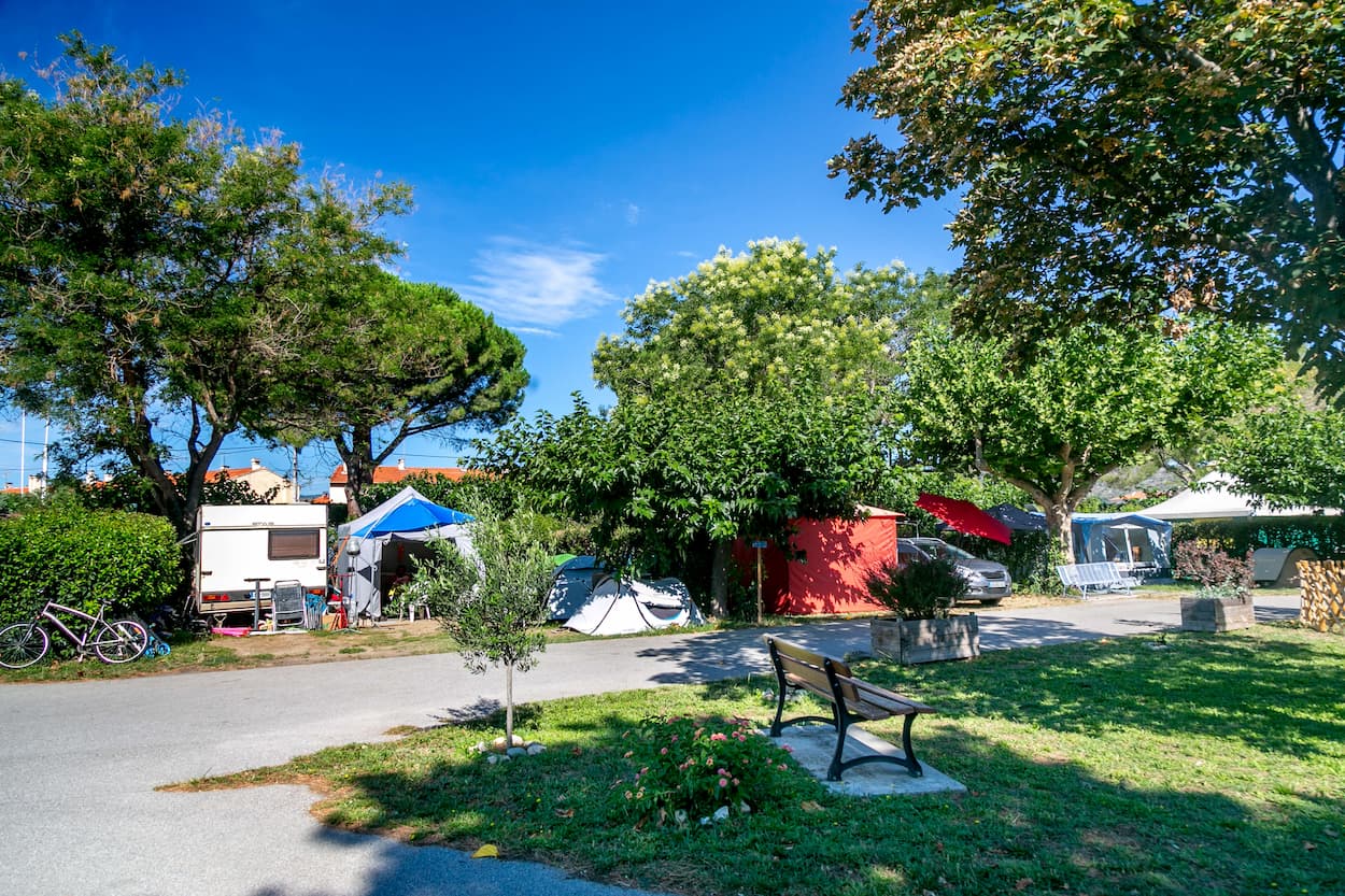 Camping La Garenne labellisé Accueil Vélo à Néfiach en Roussillon conflent dans les pyrénées orientales